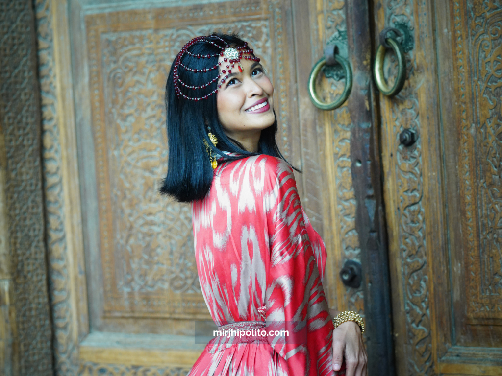 Central Asia Countries: Wearing the khan-atlas tunic-dress, Uzbekistan